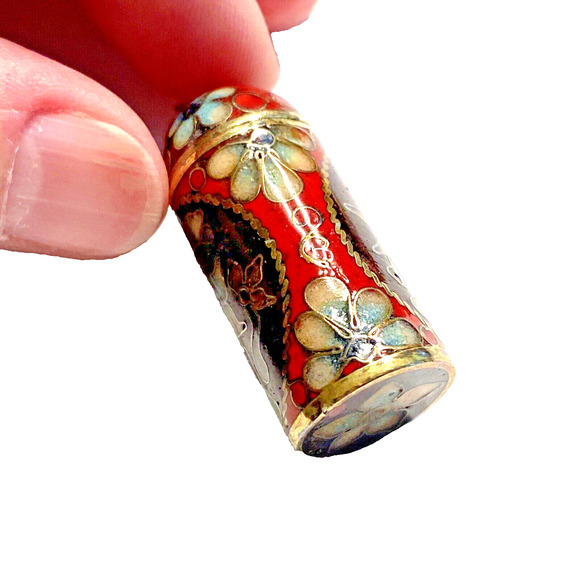 Vintage Cloisonné Enamel on Brass Pendant Cylinder Screw Top Red & Black Floral - Picture 4 of 10